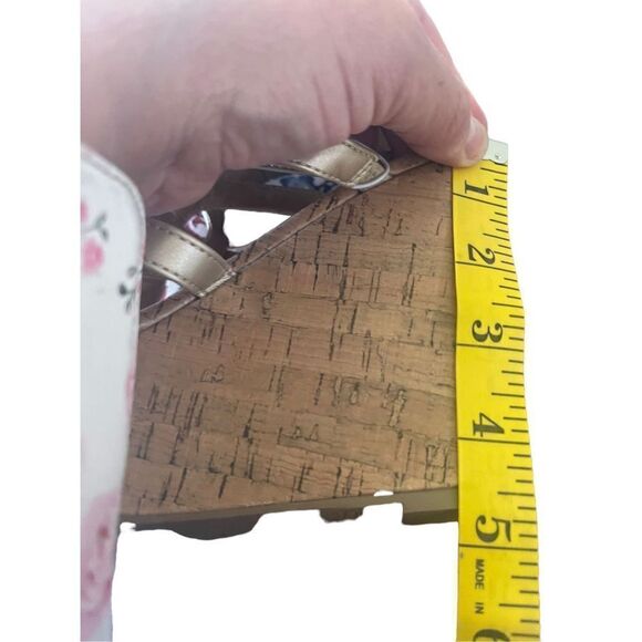 Report Women's Tan/Cream Strappy Cork Wedge Sandals Size 10 New without Box - Picture 2 of 11